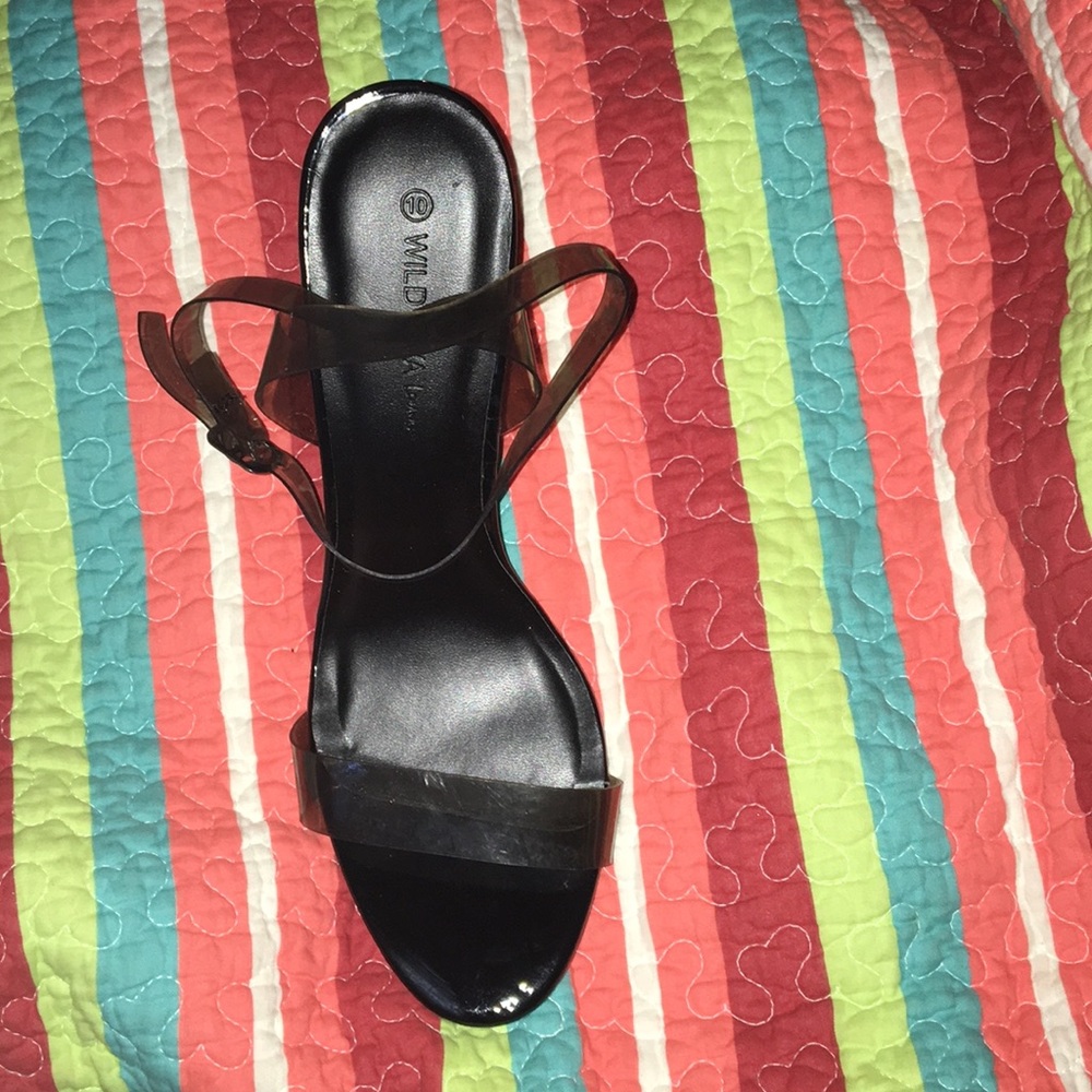 Heels - Picture 4 of 5